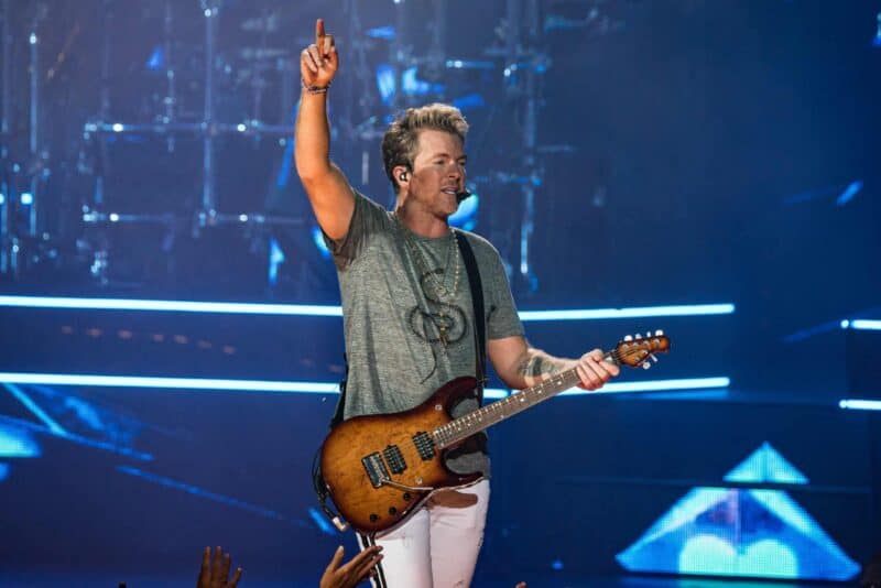 Joe don rooney rascal flatts hi-res stock photography and images