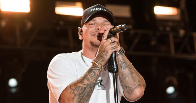 Kane Brown All Smiles As He Line Dances His Way Through New Music Video ...