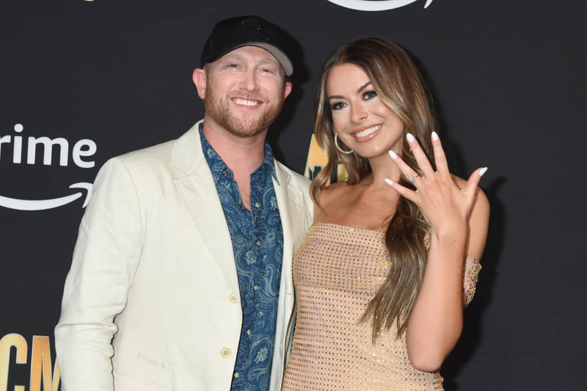 PHOTOS: Newly Engaged Couple Cole Swindell & Courtney Little Are All ...