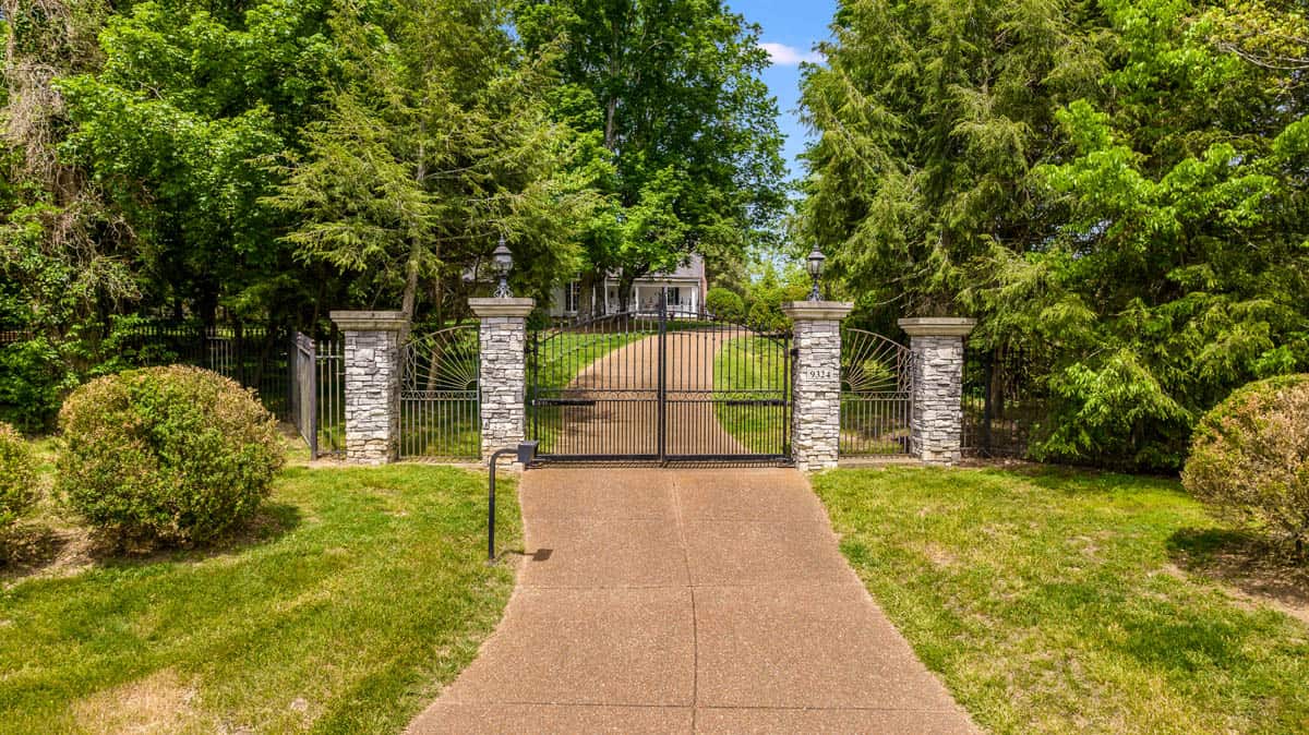 Trisha Yearwood Selling 4.5 Million Mansion See JawDropping Photos