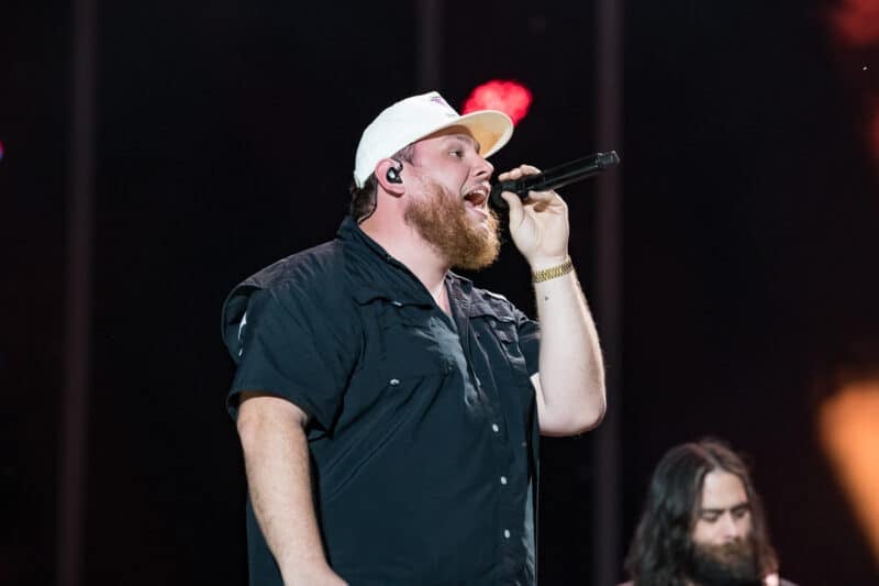 Luke Combs; Photo by Andrew Wendowski