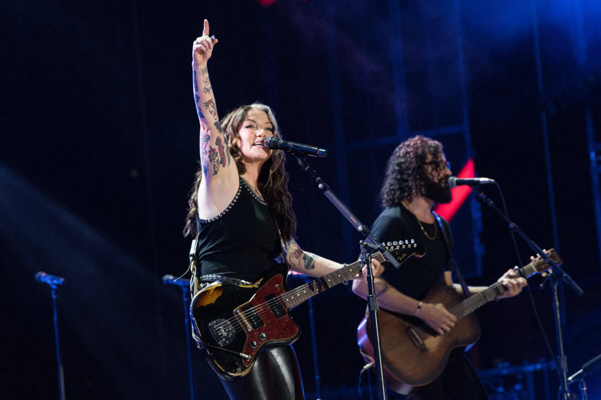 Ashley McBryde; Photo by Andrew Wendowski