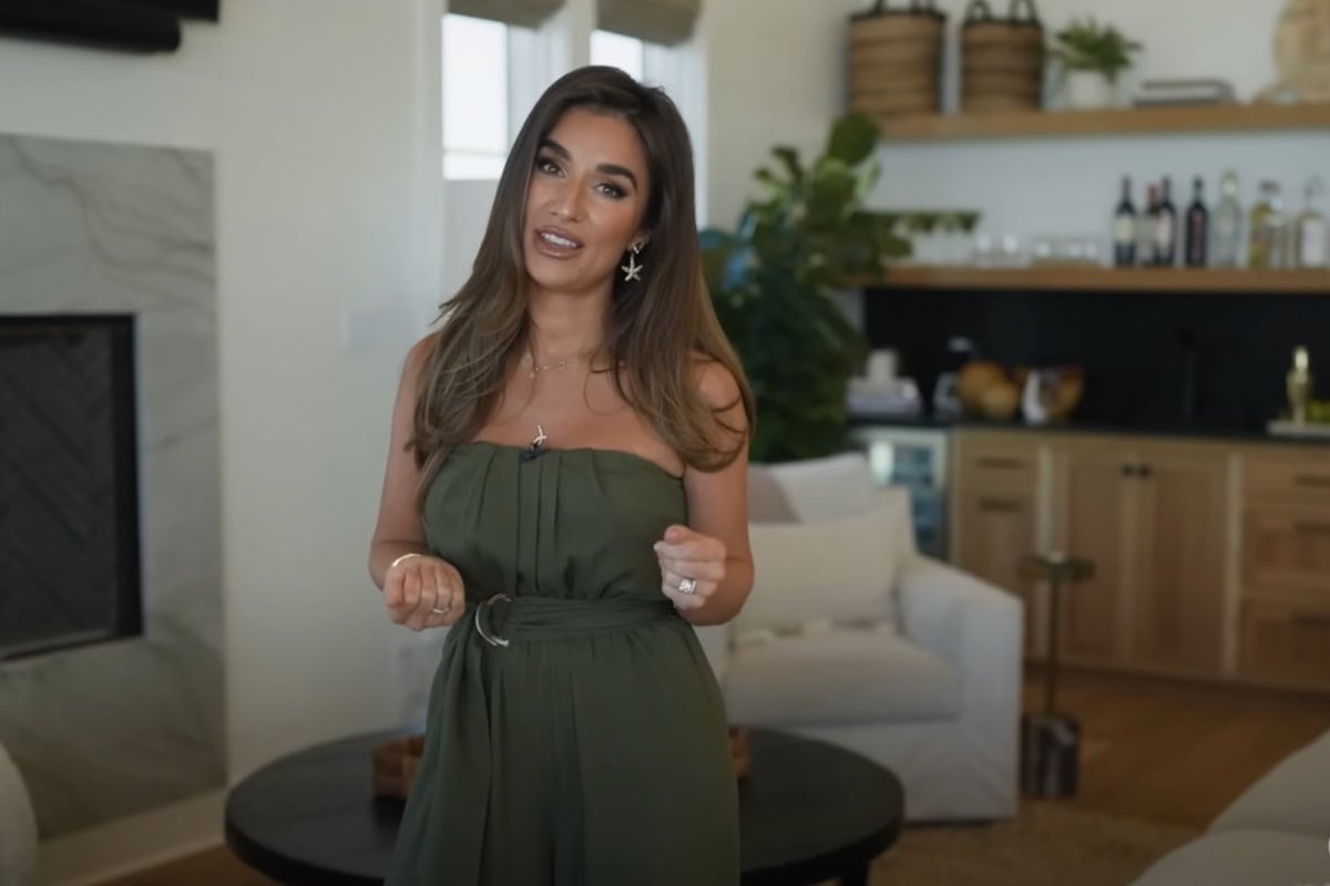 Jessie James Decker, Photo Courtesy of Open House on YouTube