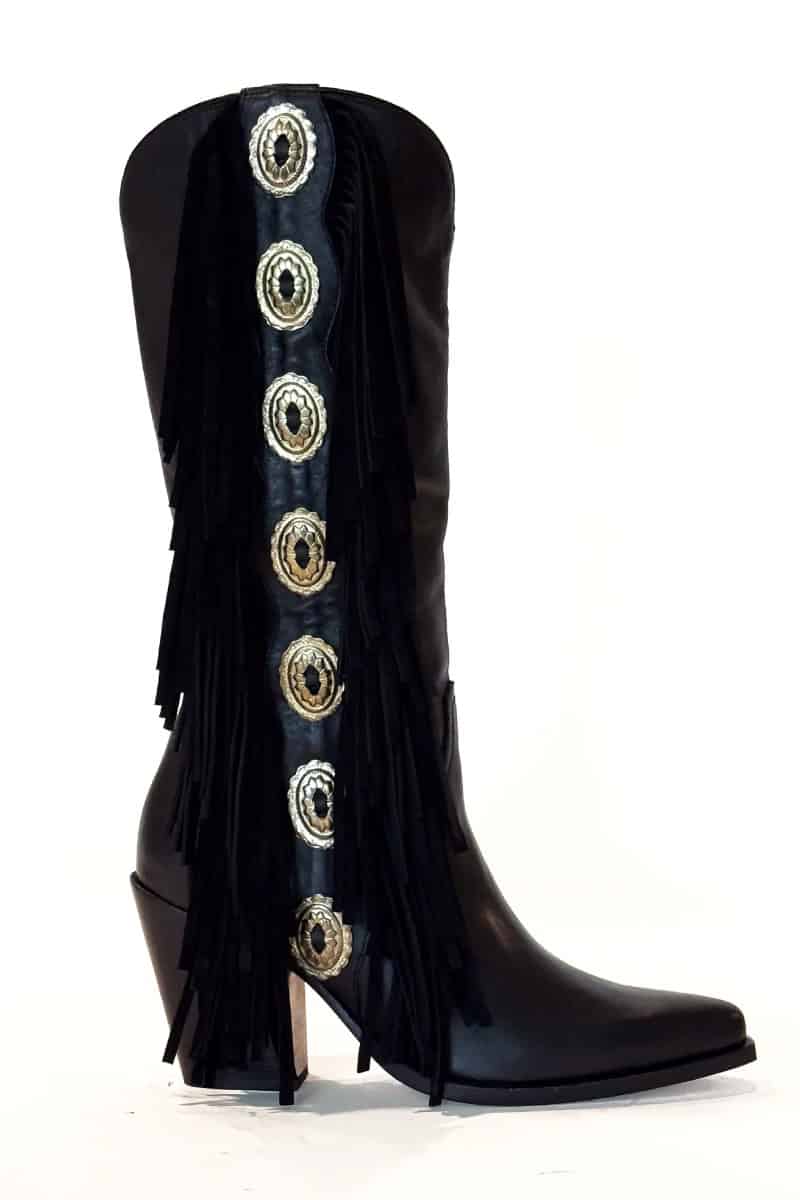 Lainey Wilson Launches Golden West Boots, A Stylish Western Footwear