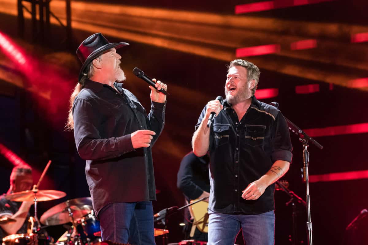 Trace Adkins, Blake Shelton; Photo by Andrew Wendowski