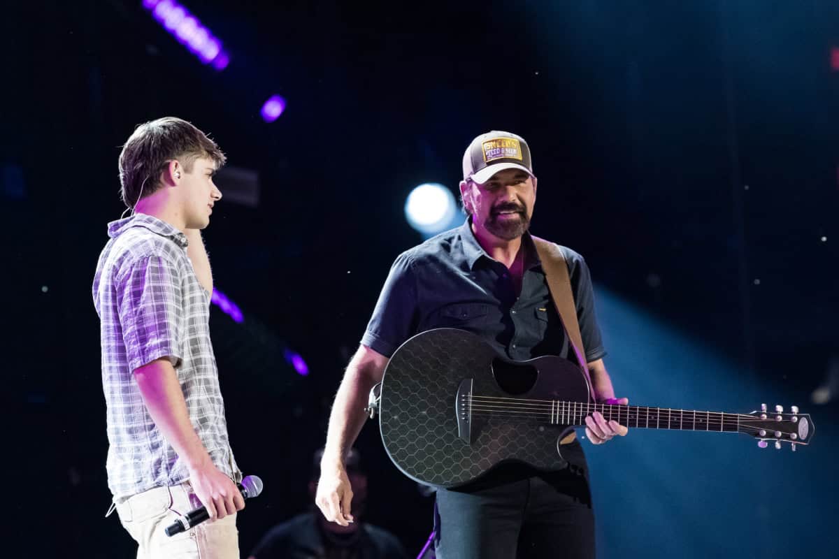 Rodney Atkins, Son Elijah Atkins; Photo by Andrew Wendowski