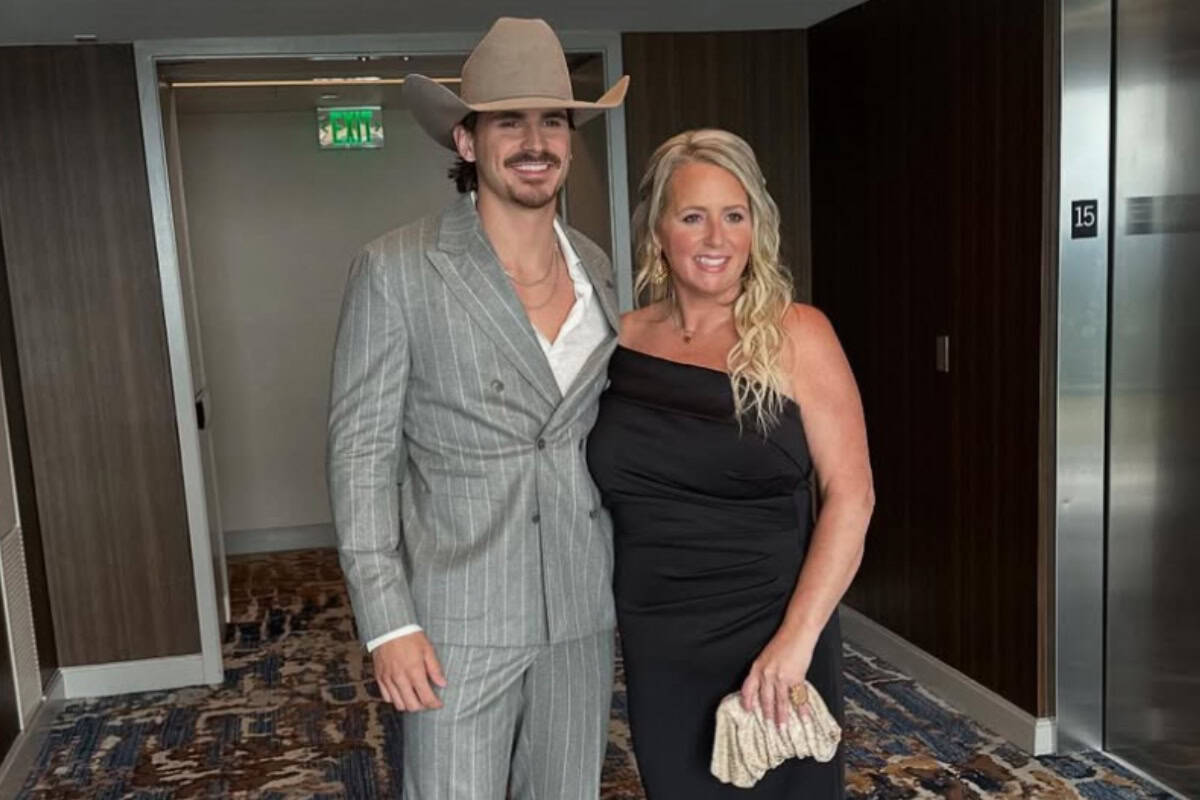 Tucker Wetmore and his Mom Sia Gould; Photo Courtesy of Tucker Wetmore's Mom/Instagram
