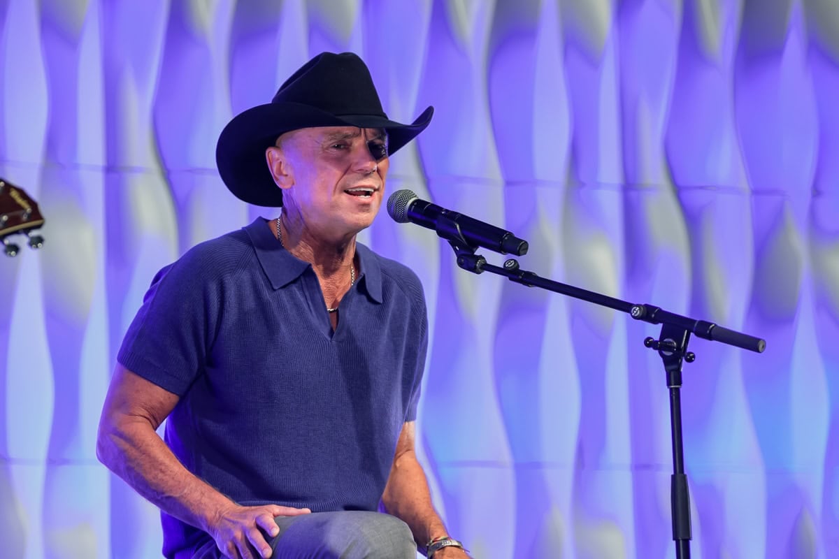 Kenny Chesney, Photo by Andrew Wendowski