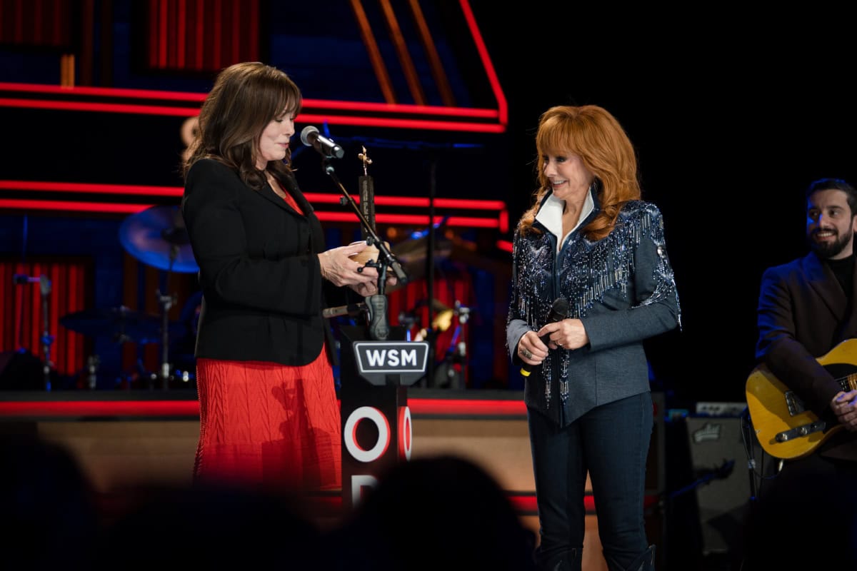 Suzy Bogguss Inducted Into The Grand Ole Opry Surrounded by '90s Country  Icons: "I'm So Proud" - Music Mayhem