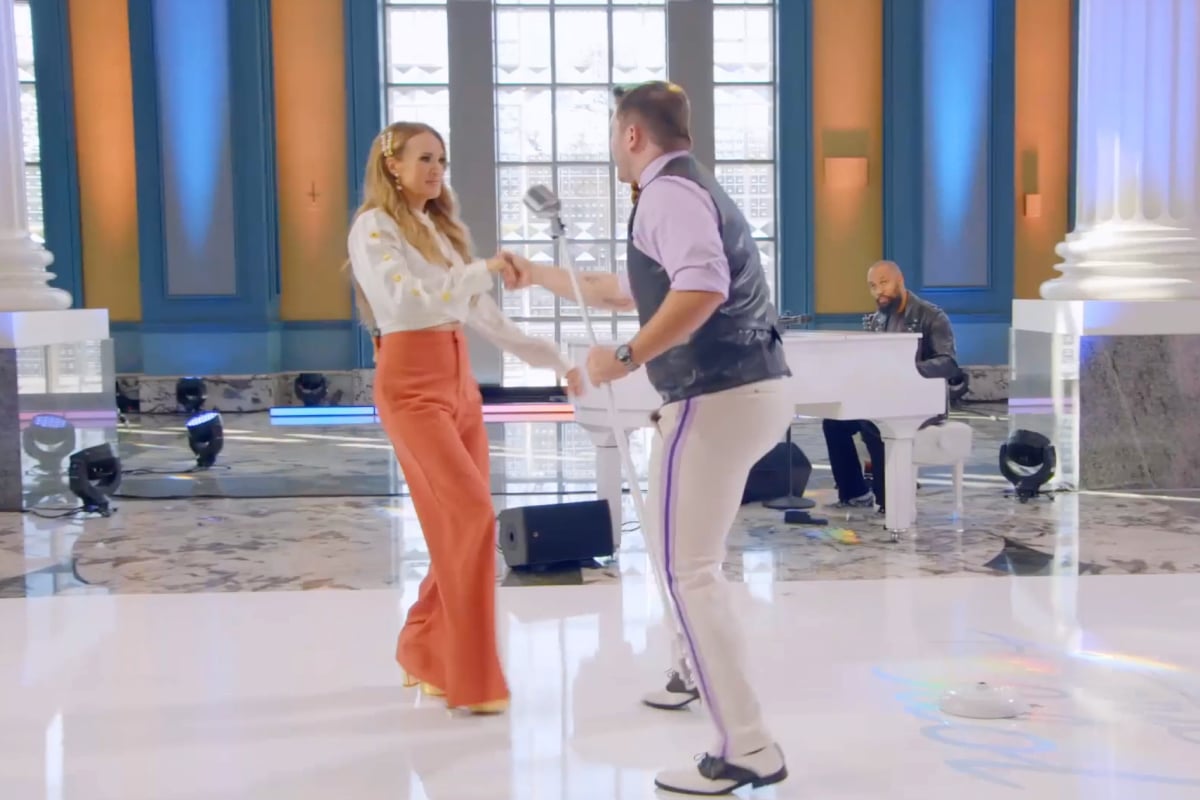 Trace Casanova Dancing With Carrie Underwood; Photo Courtesy of American Idol / ABC