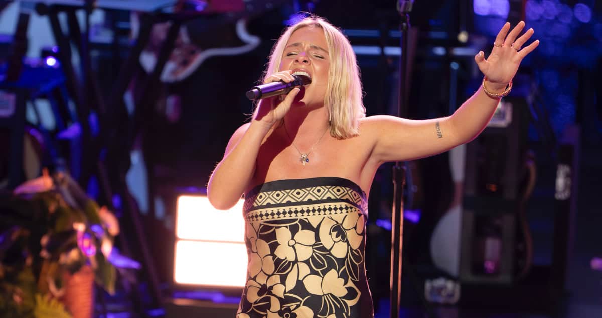 Kyndal Inskeep Leaves Guitar Behind, Delivers Powerful Cover Of Noah Kahan’s “Call Your Mom” On ‘American Idol’