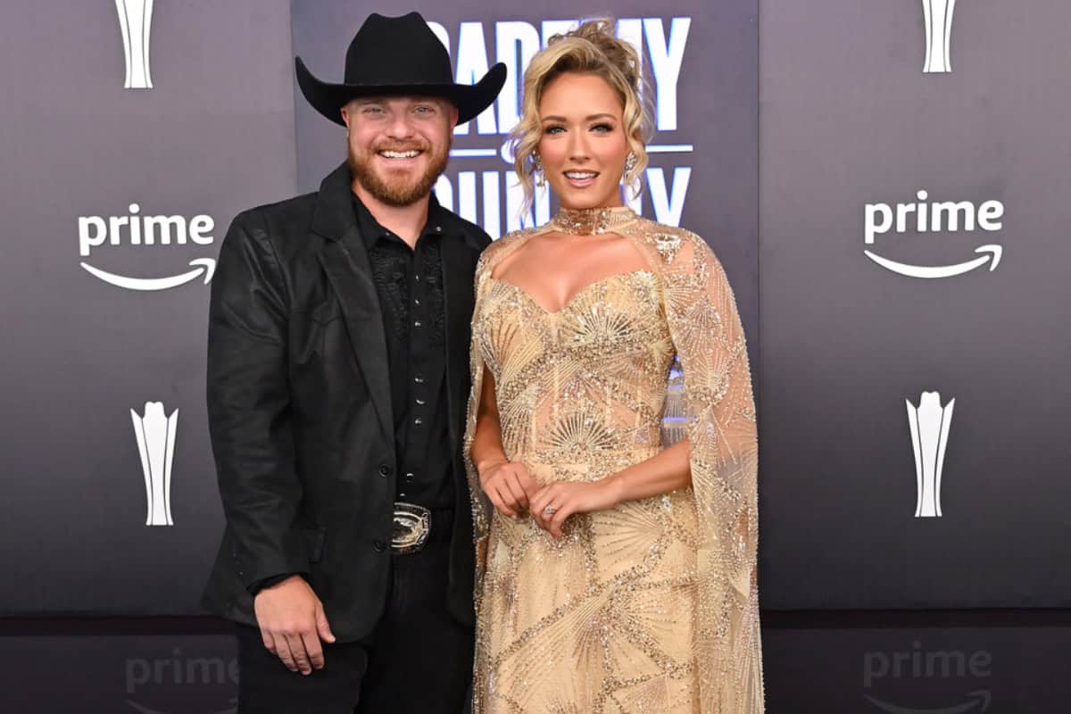 Chris Sasser, Emily Ann Robert; Photo Courtesy of Arroyo-OConnor/AFF-USA