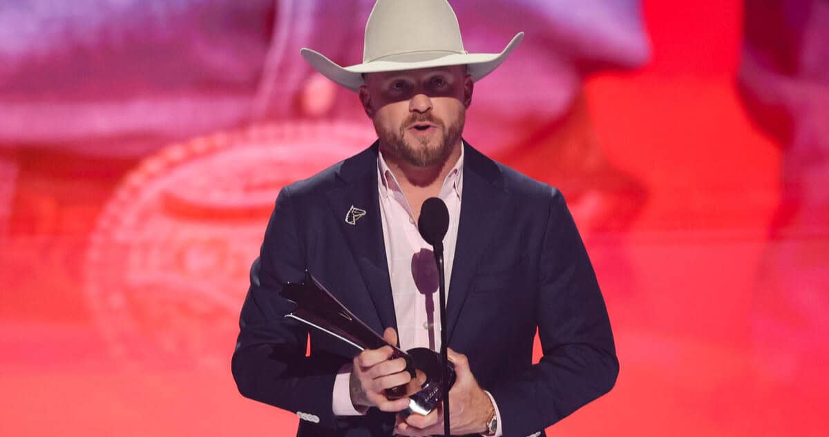 Cody Johnson Dedicates First-Ever ACM Entertainer Of The Year Award To Luke Combs at 2026 ACM Awards