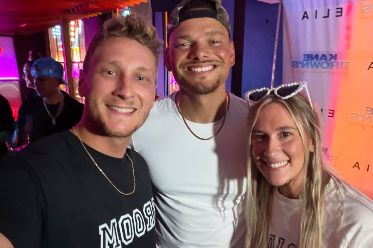 Evan Chimino, Kane Brown and Rachael Guerin; Photo Provided to Music Mayhem by Rachael Guerin