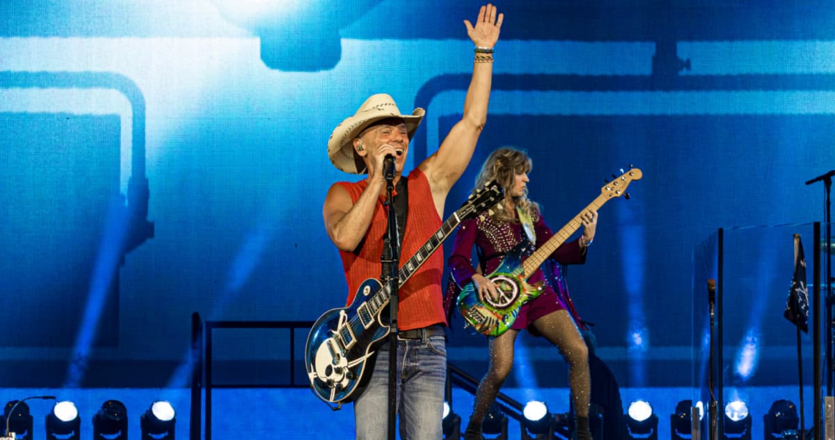 Kenny Chesney Kicks Off Second Leg of Sphere Residency With Career-Spanning, 29-Song Set And New Visuals
