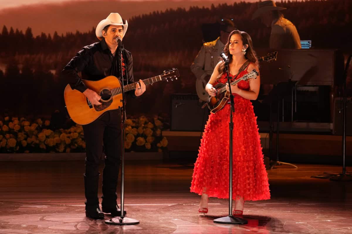 Brad Paisley, Sierra Hull; Photo Courtesy of CMA